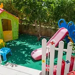 Mirela Hébergement de vacances *