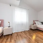 Hébergement de vacances Mirela Cibaca