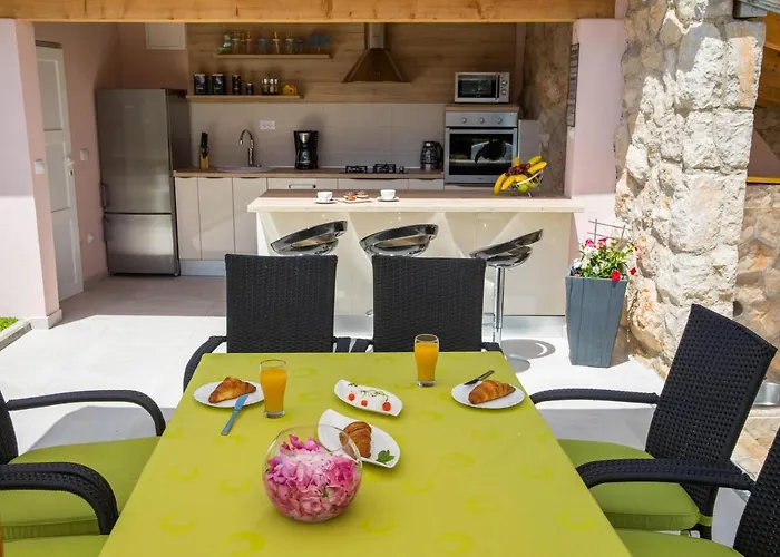 펜션 Mirela Cibaca