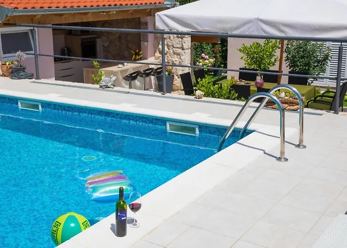 펜션 Mirela Cibaca