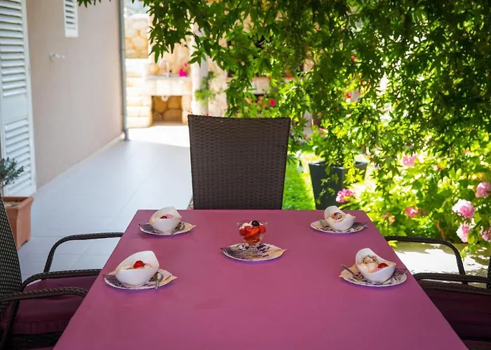 Mirela 펜션 Cibaca