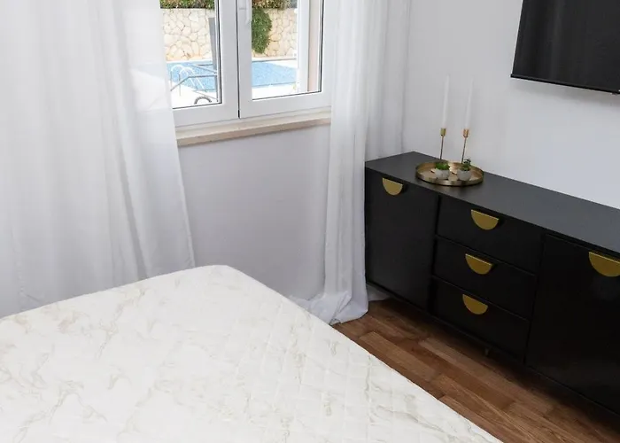 Mirela 펜션 Cibaca